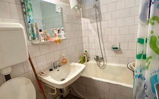 Apartament luminos, bine întreținut cu 3 camere, Carpați 1 - Poză 15