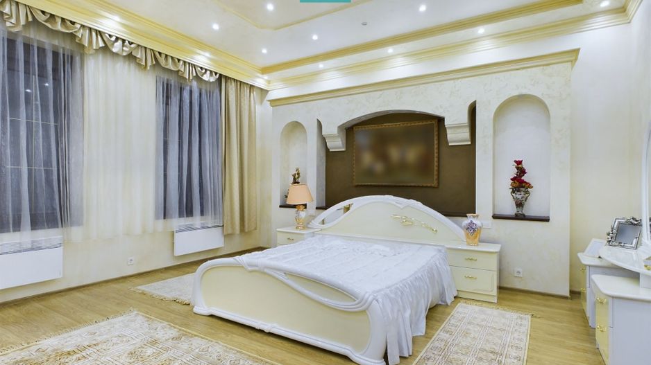 Vilă luxoasă cu o casă de oaspeți în Serbia - Poză 8