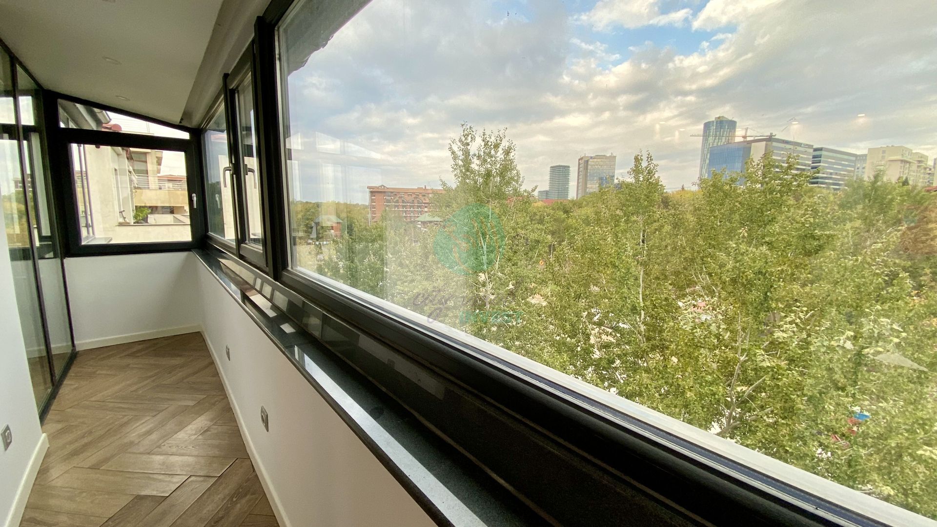 Duplex Penthouse with Panoramic View - Poză 6