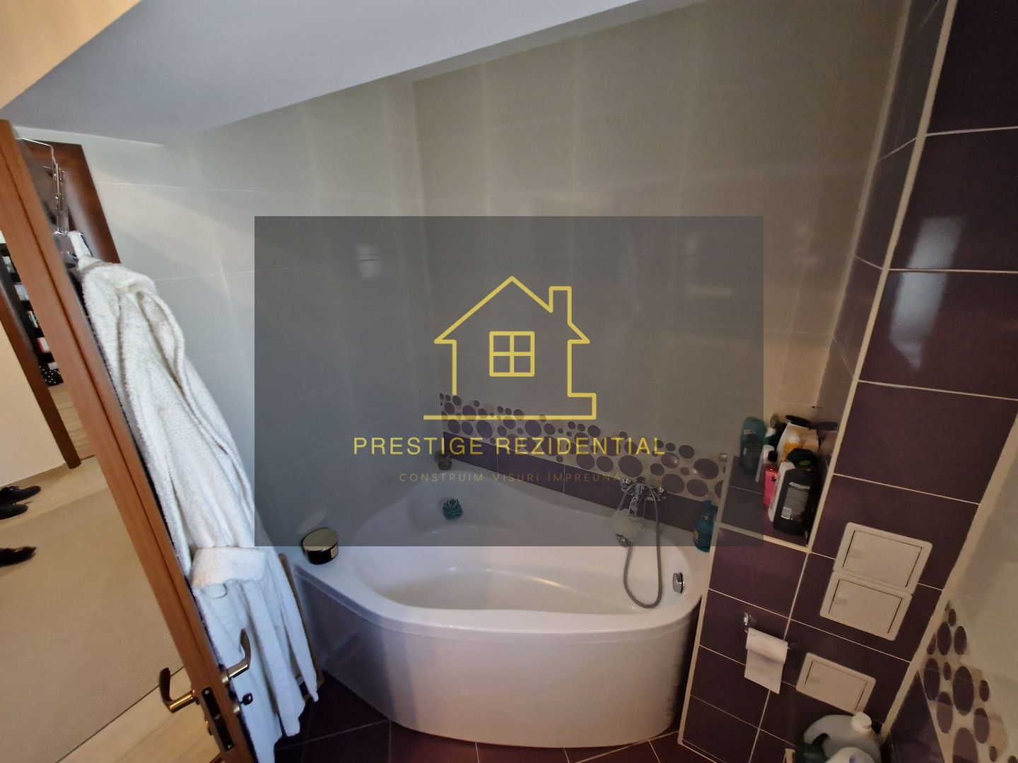 Apartament 3 camere,Mob-Util Modern,Titan-Pallady,Negociabil - Poză 8