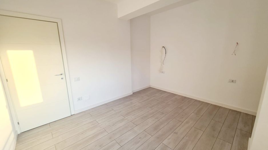 Apartament 3 camere de vanzare - Poză 5