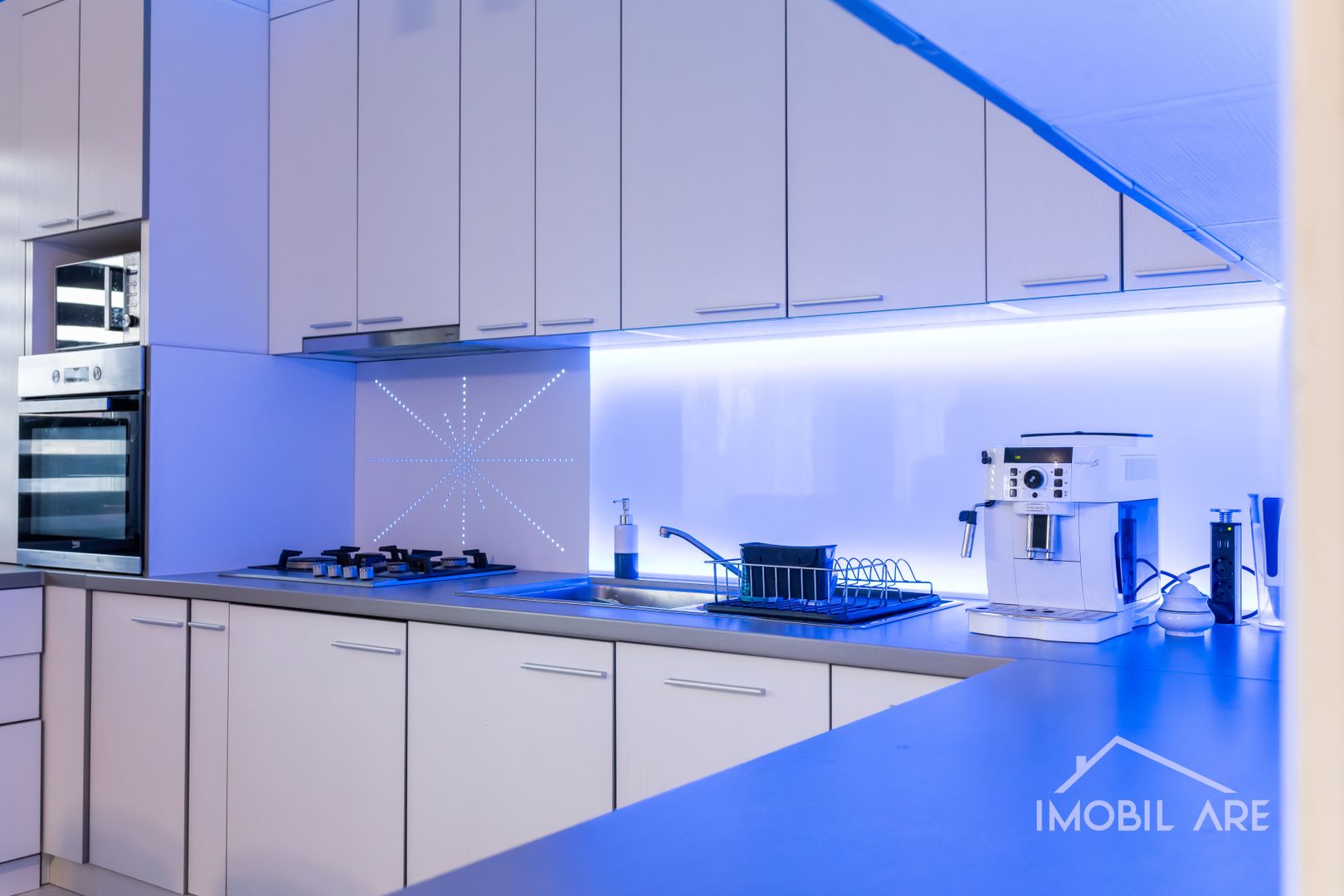 Apartament 3 camere la parter înalt cu parcare subterană - Poză 2