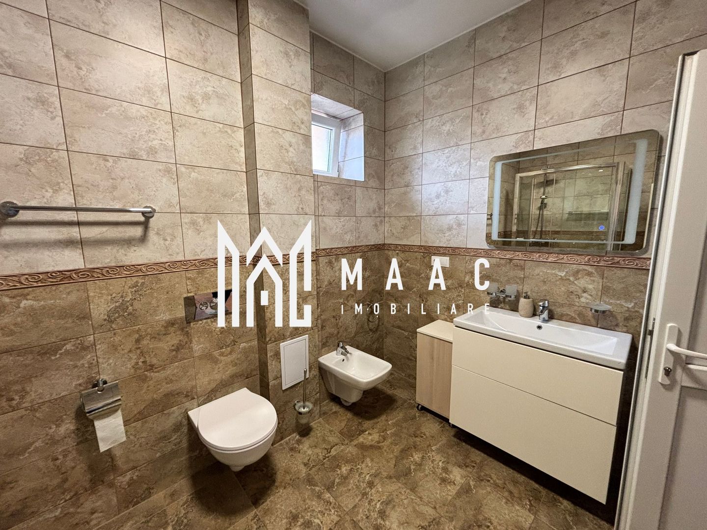 Apartament 4 camere decomandat | Terezian, Sibiu | 180 mp, curte 400 mp - Poză 32