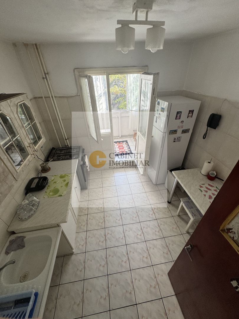 3 Camere Decomandat | 2 Bai | Etaj 4/8 | 75mp totali - Poză 8