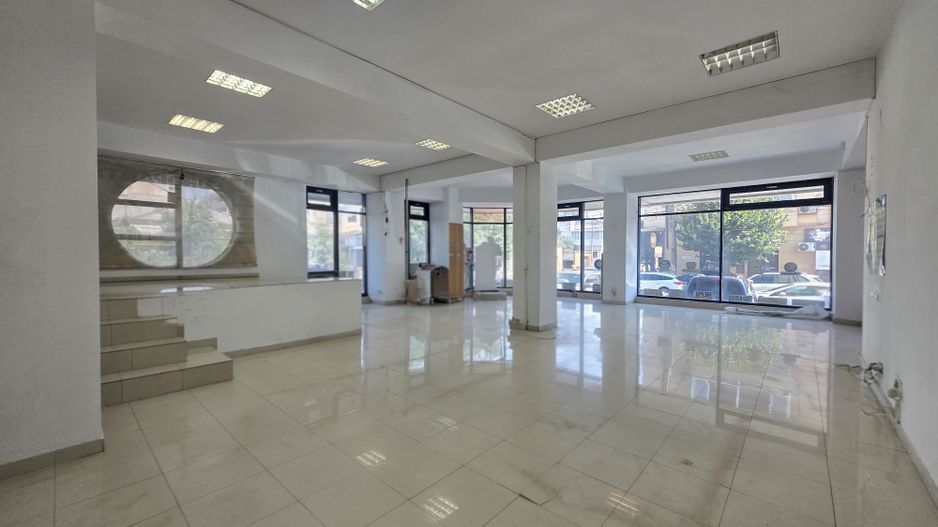 Spațiu comercial 140 mp în centrul orașului - Poză 3