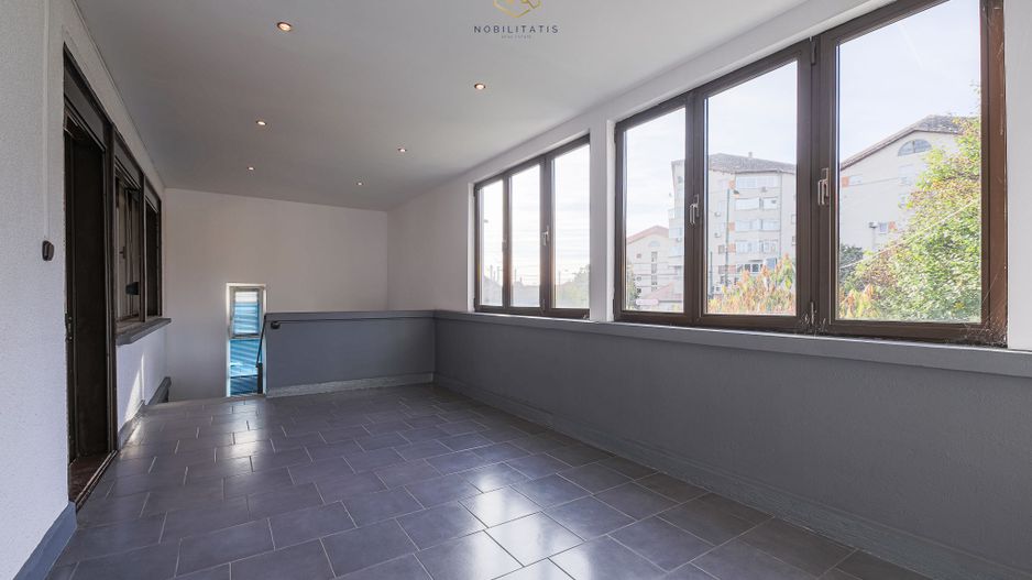 Inchiriat - Spatiu birouri 135 mp | Curte privata, 6 locuri parcare - Poză 32