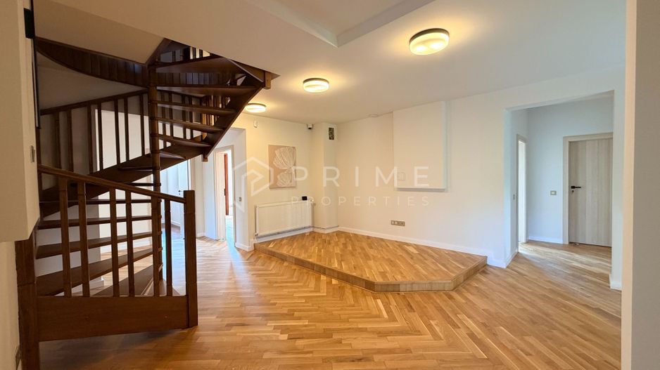 Spațiu de birouri PREMIUM | 160 mp | Vila renovată | Platou | Parcare - Poză 2