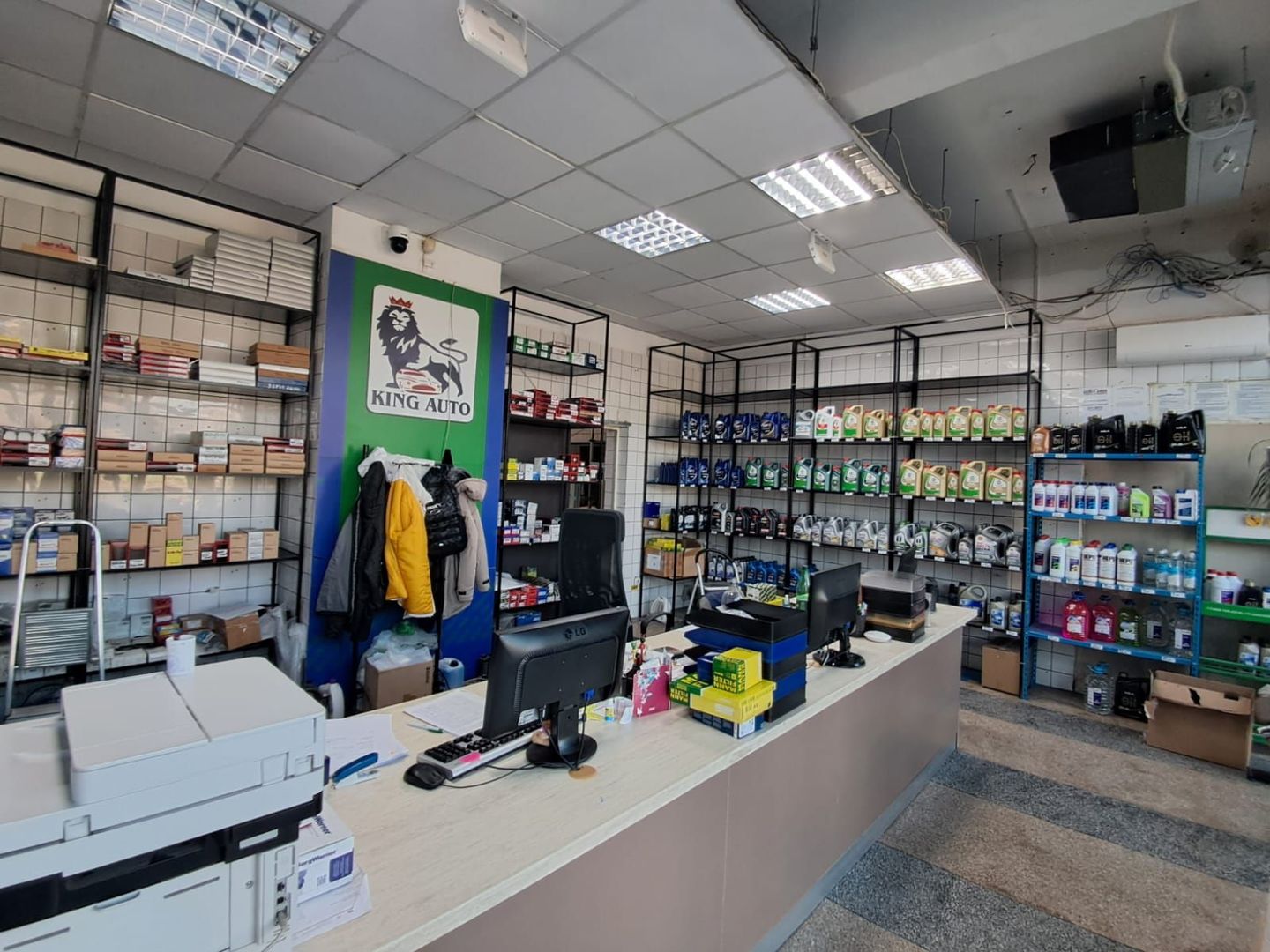 Spatiu comercial vitrina de 20 M - Metrou Eroii Revolutiei S143 - Poză 9