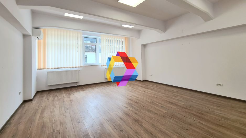 Spatiu birouri de închiriat Brasov - 40 mp # spatii-comerciale-brasov.ro - Poză 1