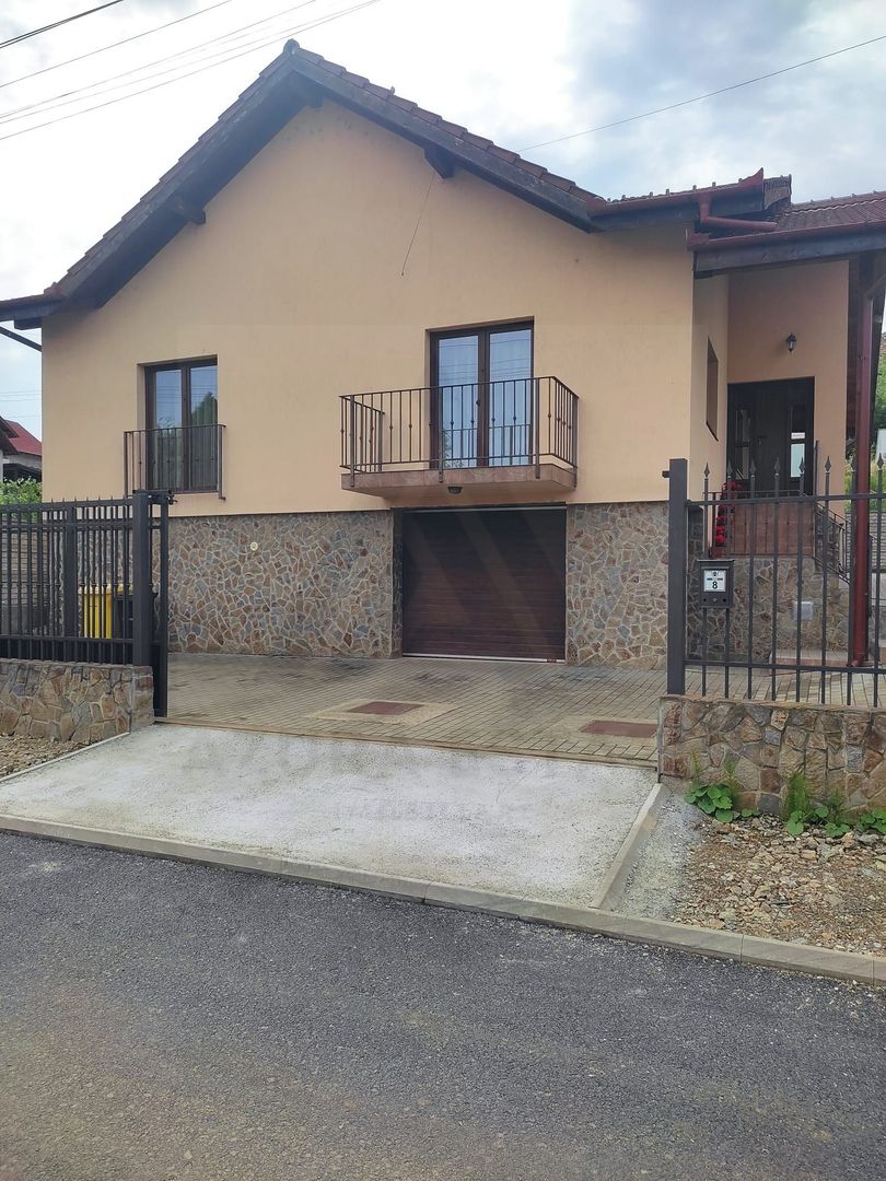 Casă individuală 5 camere cu garaj curte si gradină Șura Mare - Poză 12