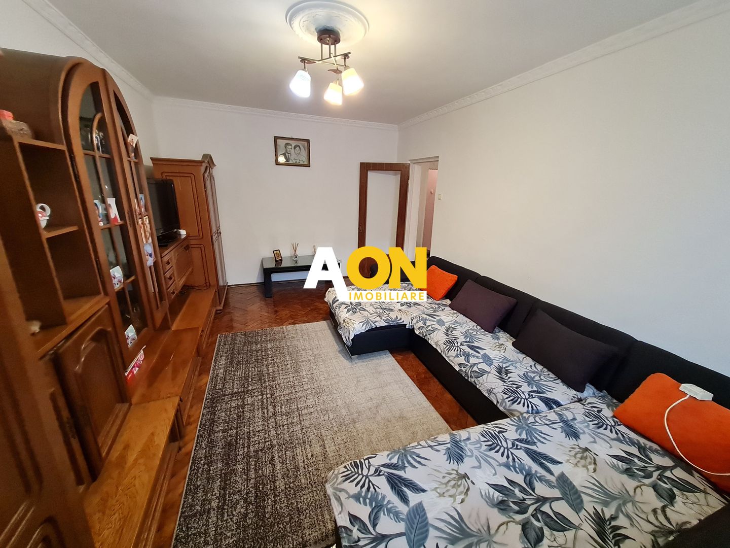 Apartament 3 Camere, decomandat, 2 Bai, 69 mp, Zona Liceului Sportiv - Poză 2