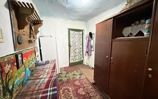 Casa Batraneasca la 8 km de Topoloveni - Poză 11