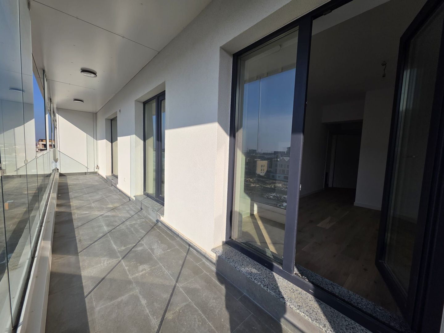 Apartament Finalizat 3 camere First Estates Pipera + parcare inclusa - Poză 3