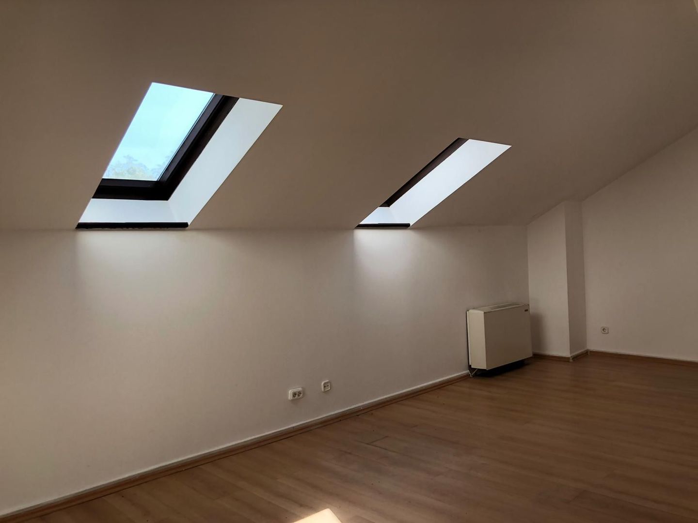 Vila 5 camere cu acces la lacul Baneasa | teren 400 mp - Poză 11