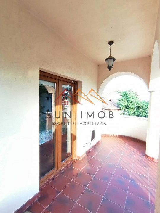 Vila P+E+M, an 2012, 6 camere, ultracentral, finisaje lux, Ploiesti,PH - Poză 25