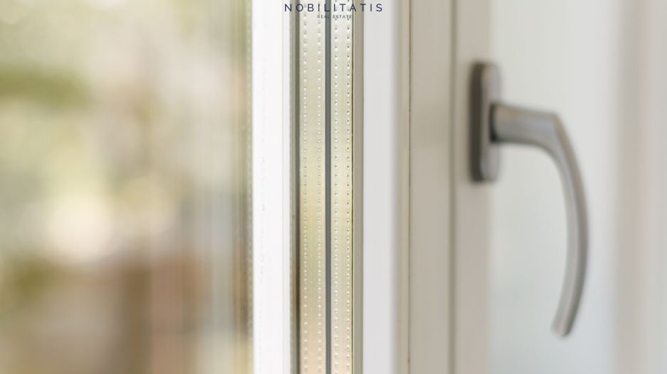 Un apartament cum rar găsești, în centrul orasului | 4 camere & 2 bai - Poză 31