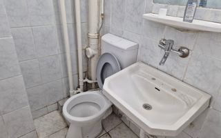 🏠 De vânzare–cameră de cămin în zona Piața Mare, Hunedoara, CM 6, et2 - Poză 4
