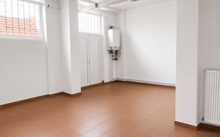 SPAȚIU COMERCIAL 102 MP | VALEA AURIE | VITRINE 8 ML | TRAFIC PIETONAL - Poză 2