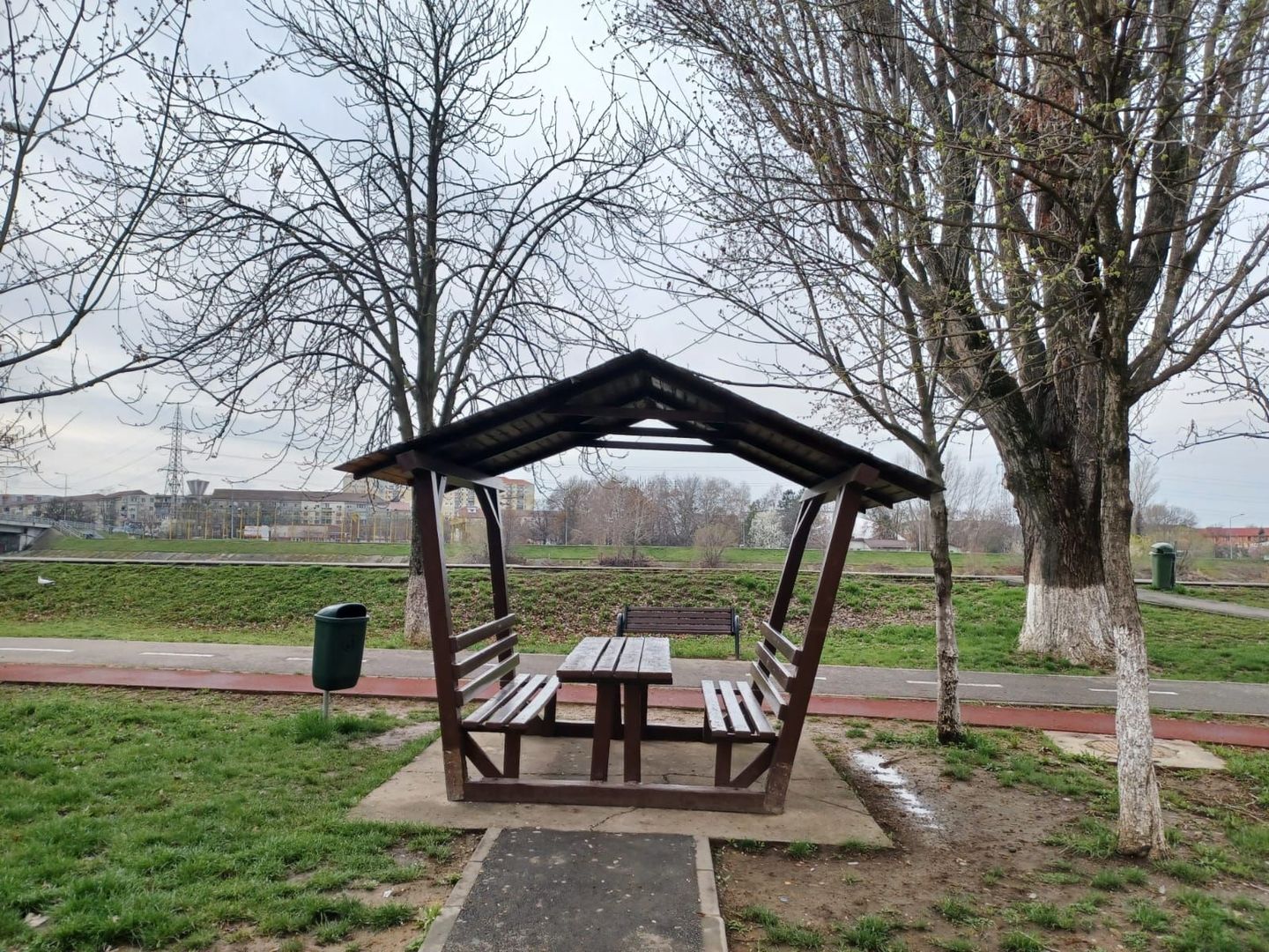 Chirie, 2 dormitoare, str. Sovata. 400 E/lună negociabil. Comision 0. - Poză 12