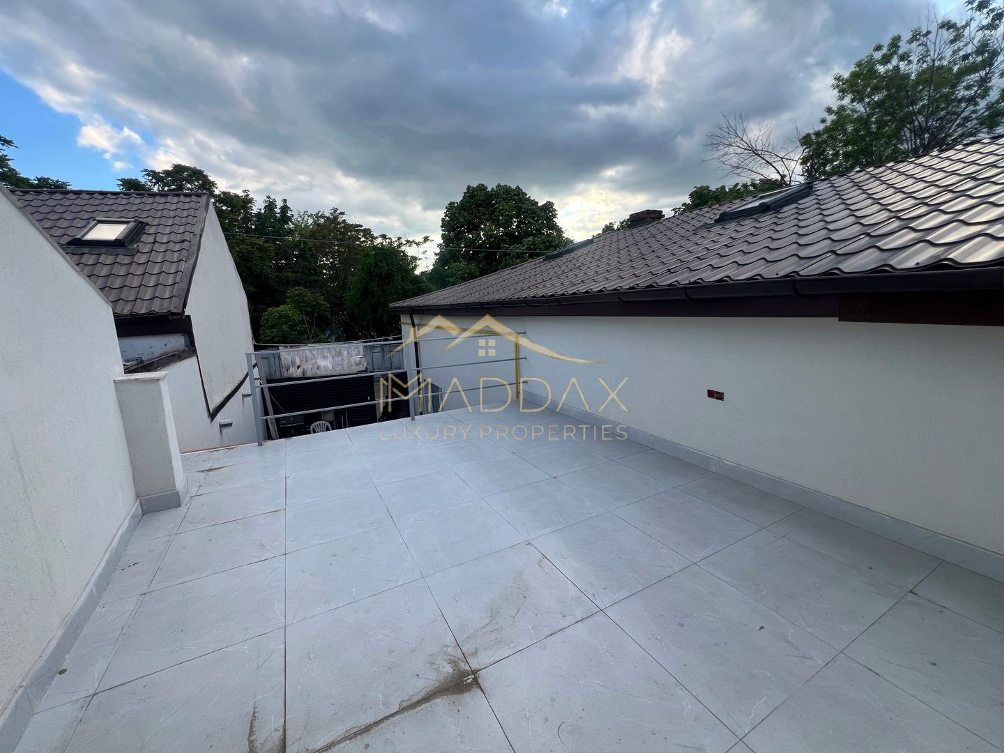 Casa **8 camere** // Domenii - Poză 52