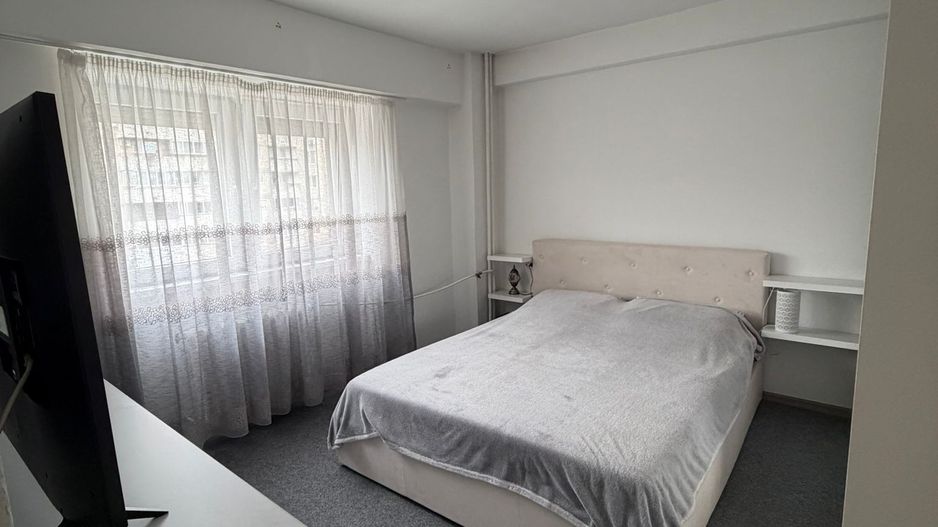 4 camere spatios si luminos Stefan cel Mare - Poză 3