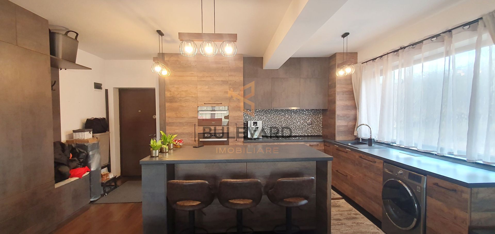 Apartament cu 2 camere si garaj, zona strazii Borhanciului! - Poză 1