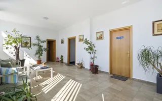 FALEZA NORD cladire multifunctionala 4600 mp cu acces din Bdul Mamaia! - Poză 19