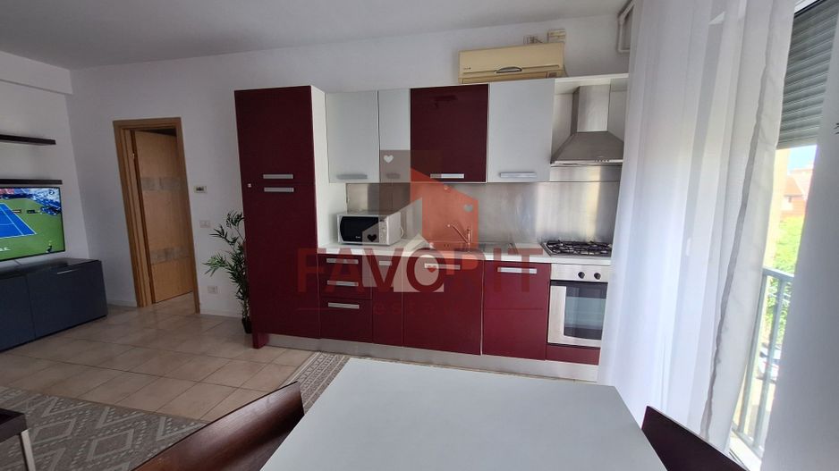 Bloc nou. Etaj intermediar. Pozitie excelenta - Poză 2