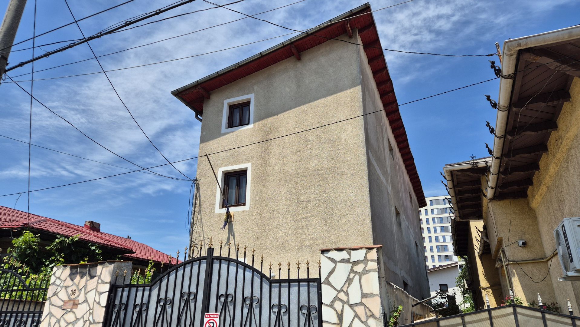 Casa P+2 - 244,08 mp + anexa + Garaj + teren 248 mp - Parcul Carol - Poză 2