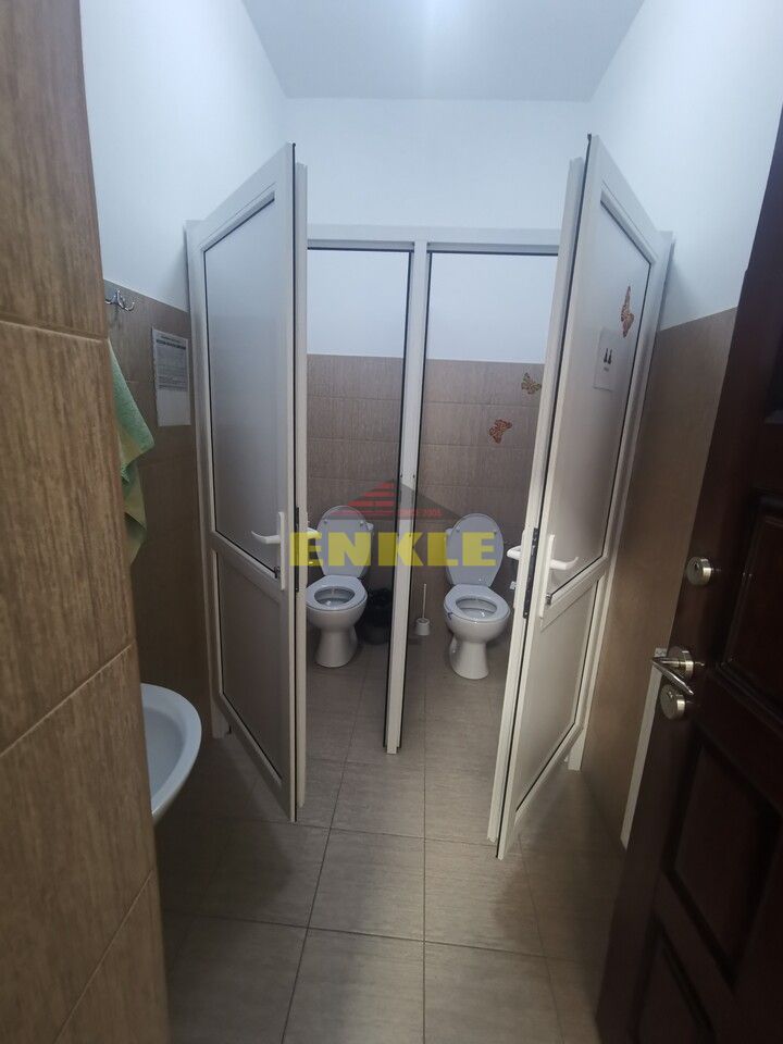 Spatii comerciale ,zona Calea Nationala/Kaufland renovate in totalitate - Poză 1