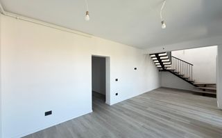 Ap pe 2 niveluri. 3 camere, 2 bai. 2 locuri de parcare. - Poză 2