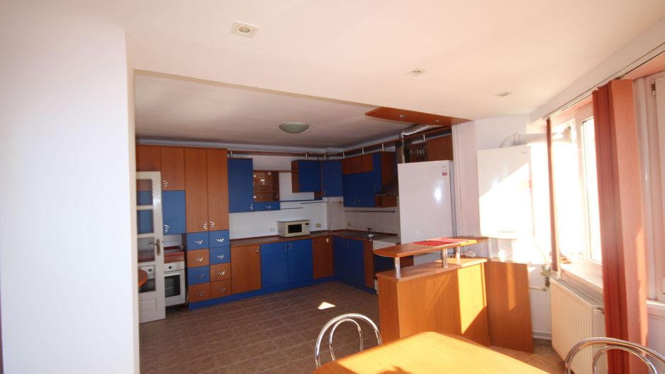 Spatios cu priveliste deosebita - Poză 48