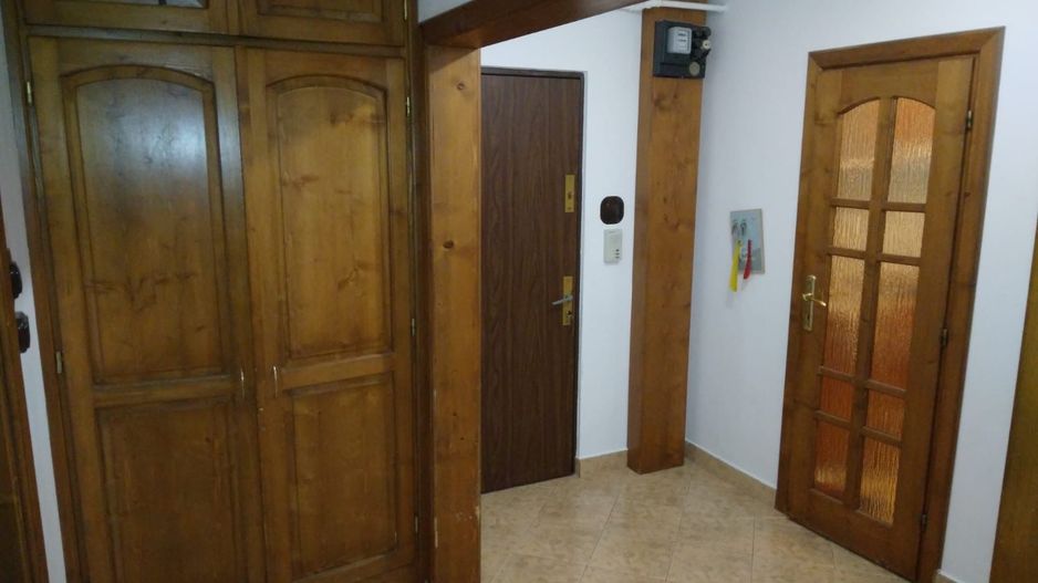 Apartament cu 3 camere de închiriat – Torontalului, Str. Torontalului - Poză 2