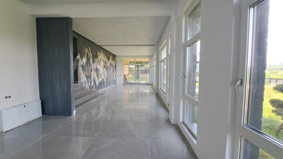 Vilă modernă premium cu piscină interioară, teren 1200 mp și panoramă - Poză 28