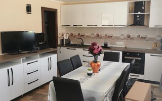 Casa renovata 3 camere teren liber 1250 mp grădină 1400 mp in Colun - Poză 3