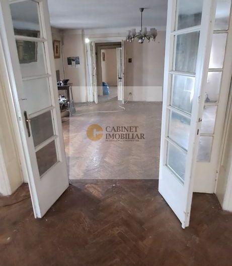 Cismigiu I Apartament in vila  3 camere I P+1 + pod I Parcare in curte - Poză 2