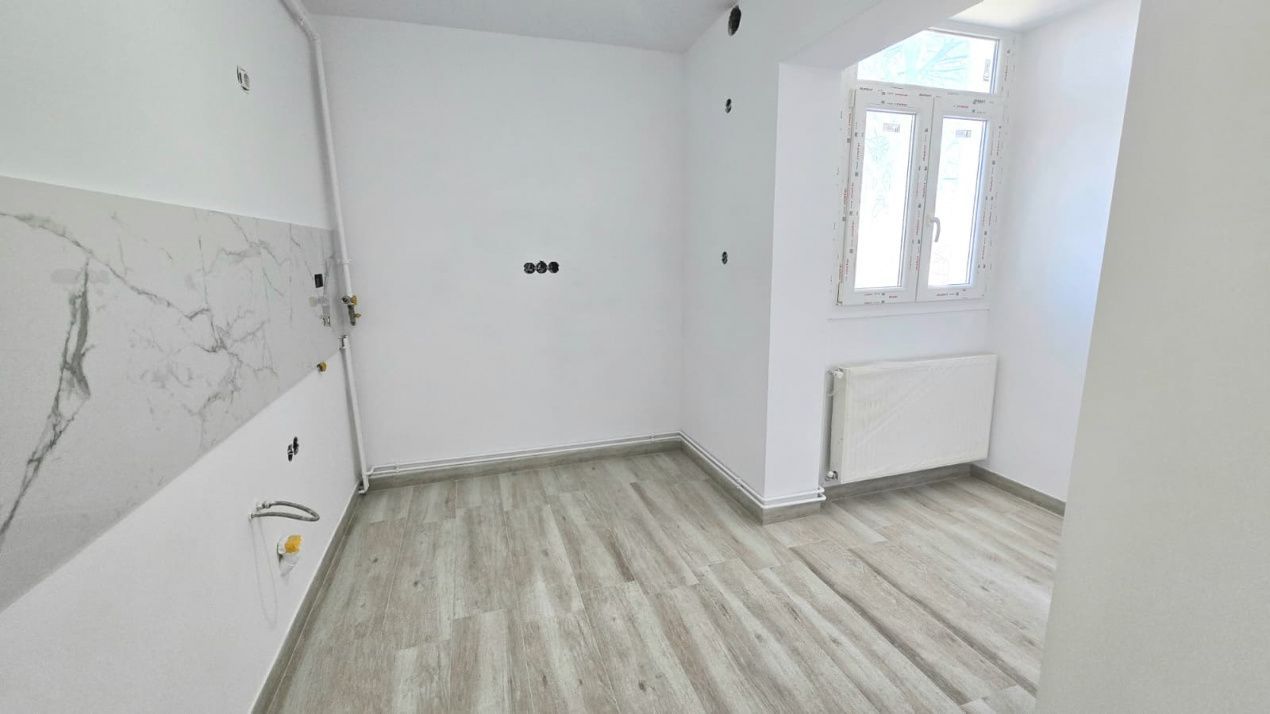 De vânzare Apartament 2 camere Luceafărul Satu Mare - Poză 6