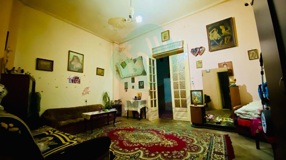 Casa singura in curte - Poză 6
