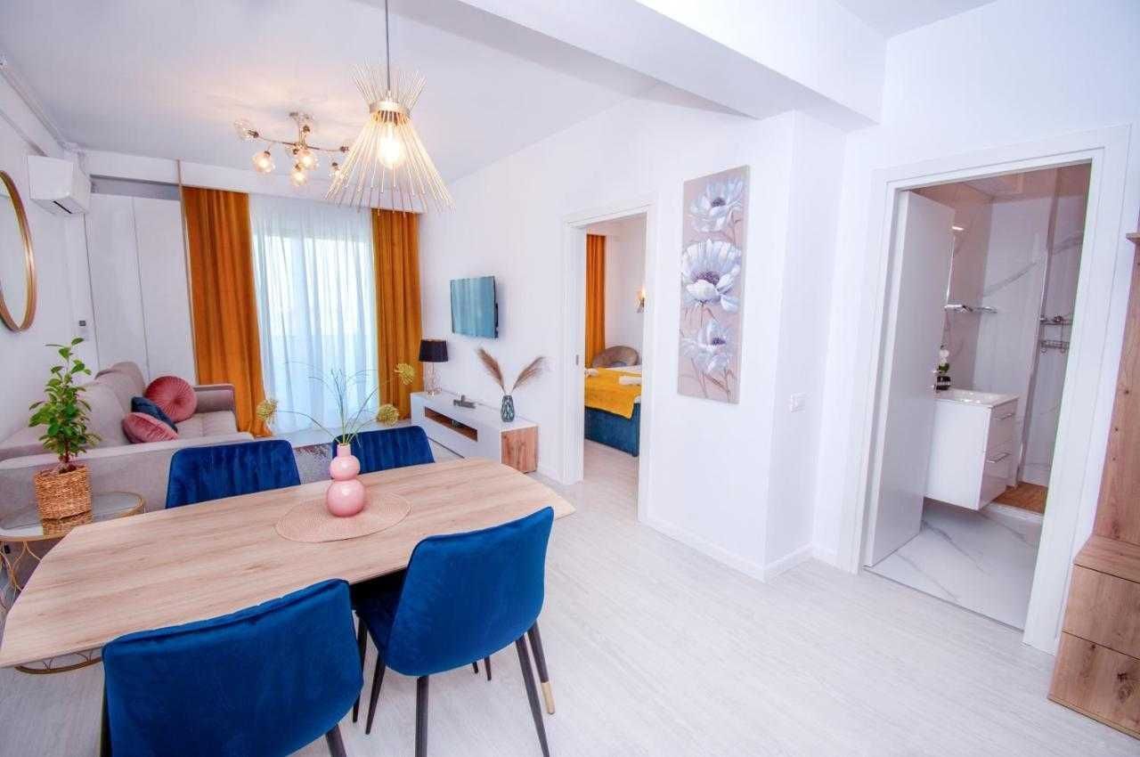 Vand apartament 2 camere cu vedere la mare Mamaia Nord - Poză 3