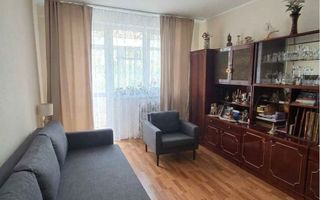 Apartament cu 3 camere de vânzare în Drumul Taberei - Poză 1