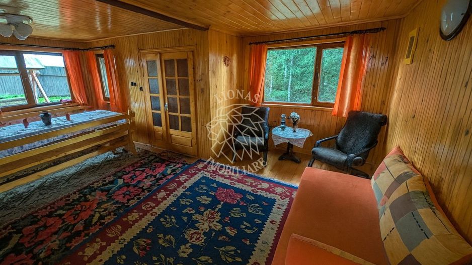 Cabana 110 mp-2 balcoane-teren 900 mp-zona gratar-Piatra Fantanele - Poză 1