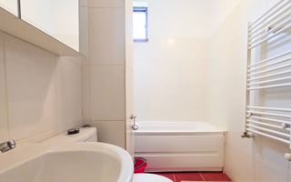 Garsonieră modernă 30 mp, Str. Cooperativei, cu balcon și parcare - Poză 11