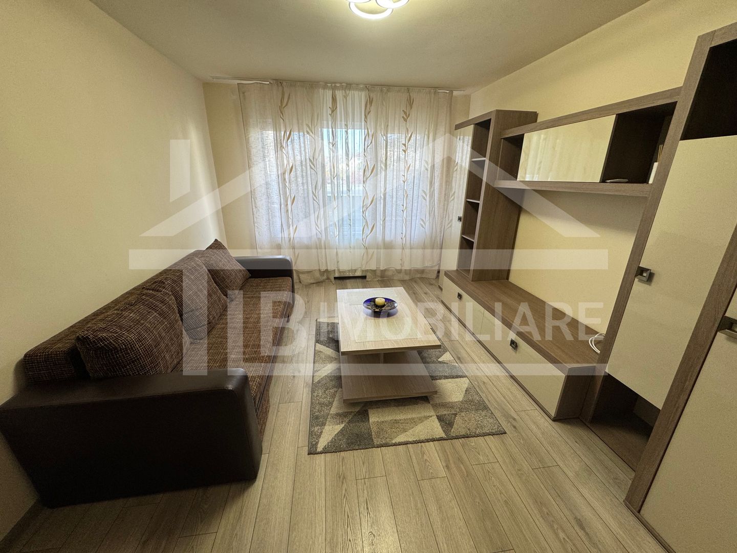 Apartament cu 3 camere, 65mp, Zona Diamant - Poză 2