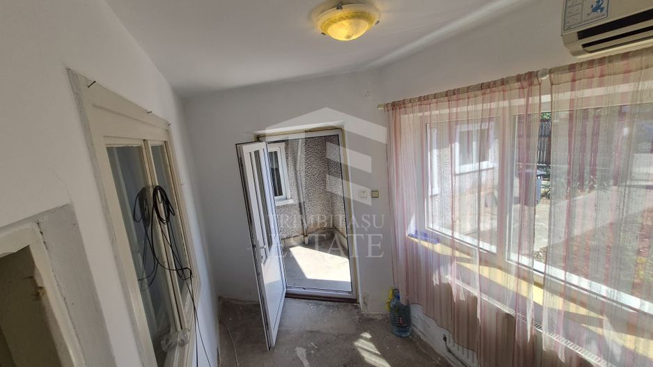 casa veche ce asteapta amenajarea ta, Ploiesti, central - Poză 3