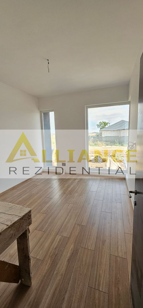 Casa 4 Camere | 200 M de Blv. | Curte amenajata - Poză 7
