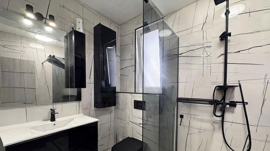 Casa moderna 3 camere 2 bai P+1+Pod si teren 240 mp in Arhitectilor - Poză 8