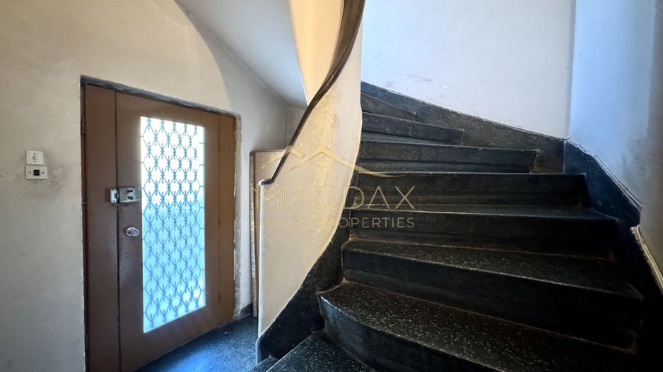 Vila cu 6 camere *310mp*  + Garaj // Primăverii - Poză 33