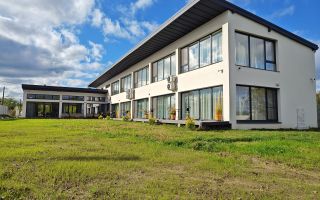 Pensiune 600 mp an 2023 si casa 130 mp teren 4600 mp zona V. Avrigului - Poză 3