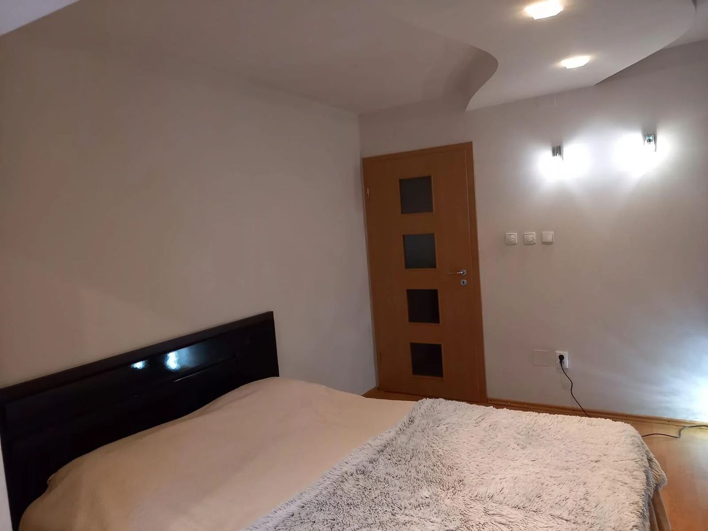 Apartament 3 Camere, Zona Aradului, Mobilat si Utilat Complet, 2 Bai, 3 Balcoane - Poză 6