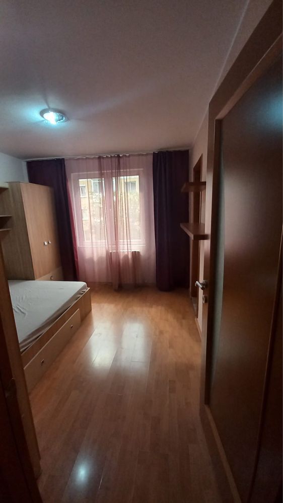Apartament 3 camere /2 bai/ Centrala, Zona Stanjeneilor, Sp. Badgasar Arseni. - Poză 3